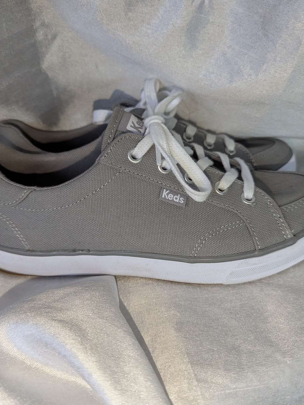 Keds Center III Sneaker -  Gray Canvas white Lace Up Low To,  worn once